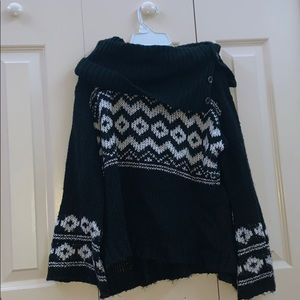 Black lose neck sweater